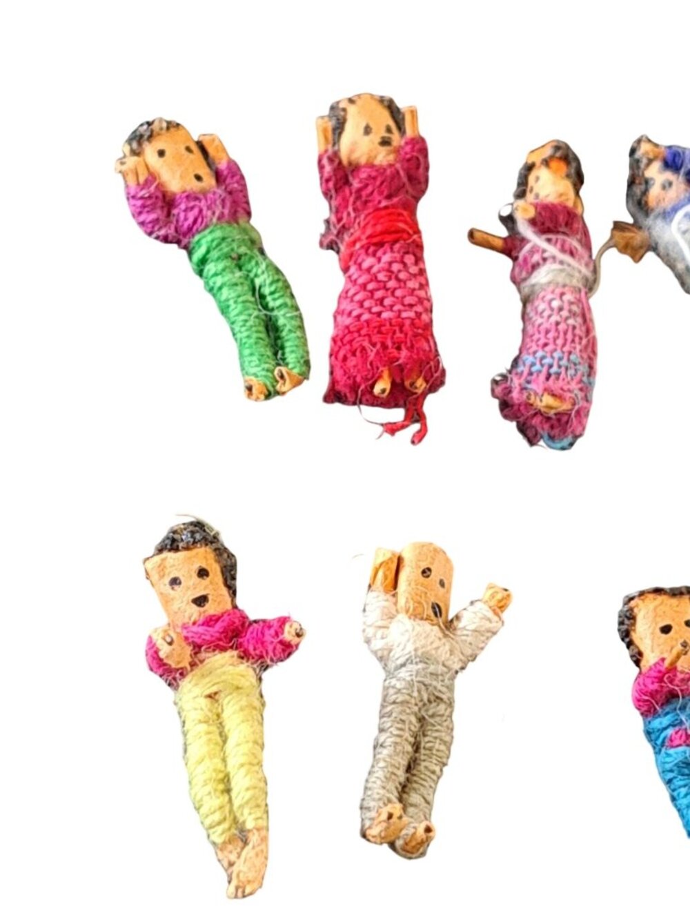Handcrafted Guatemalan Worry Dolls Set Colorful Thread Clothing Folk Art Collect - Picture 2 of 6